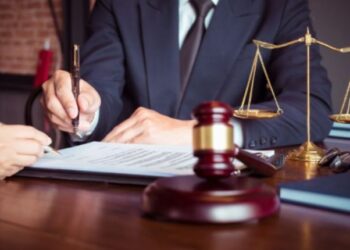 6 helpful Tips to Choose the Right Criminal Defense Attorney